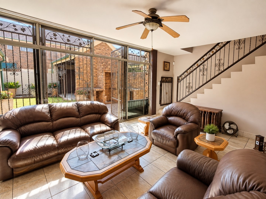  Bedroom Property for Sale in Roodia Free State